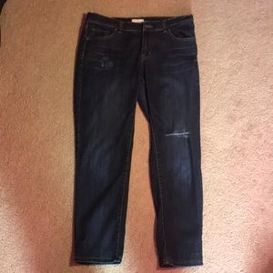 I am selling these beautiful blue jeans!